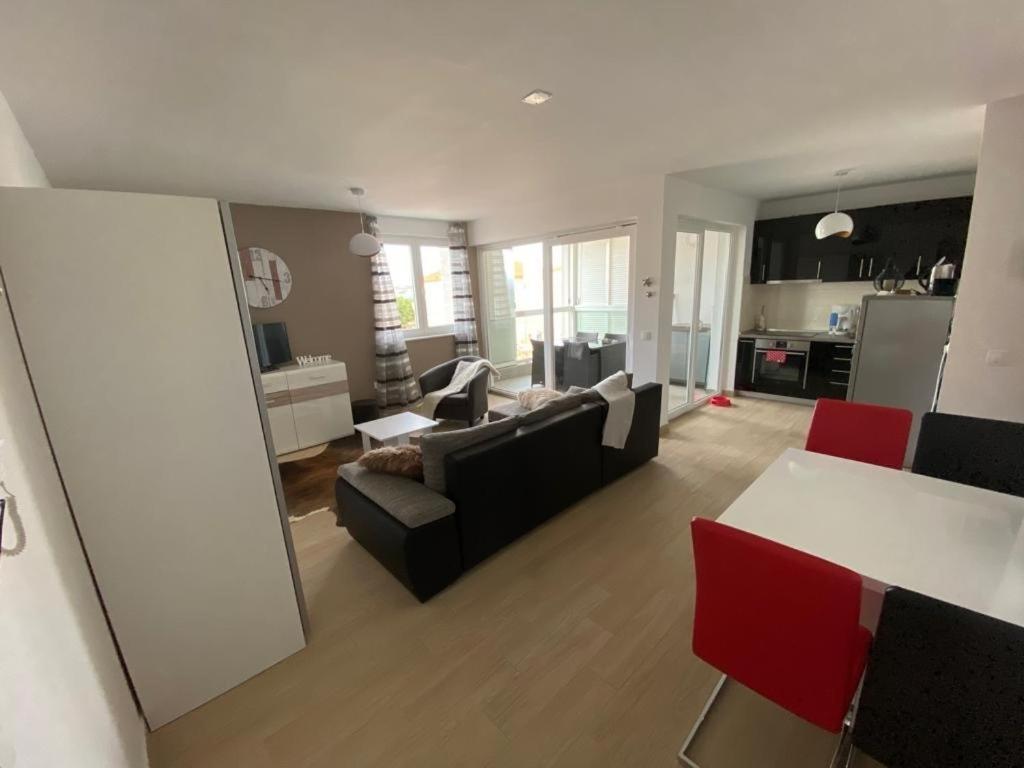 Apartman Erika Nin Zewnętrze zdjęcie