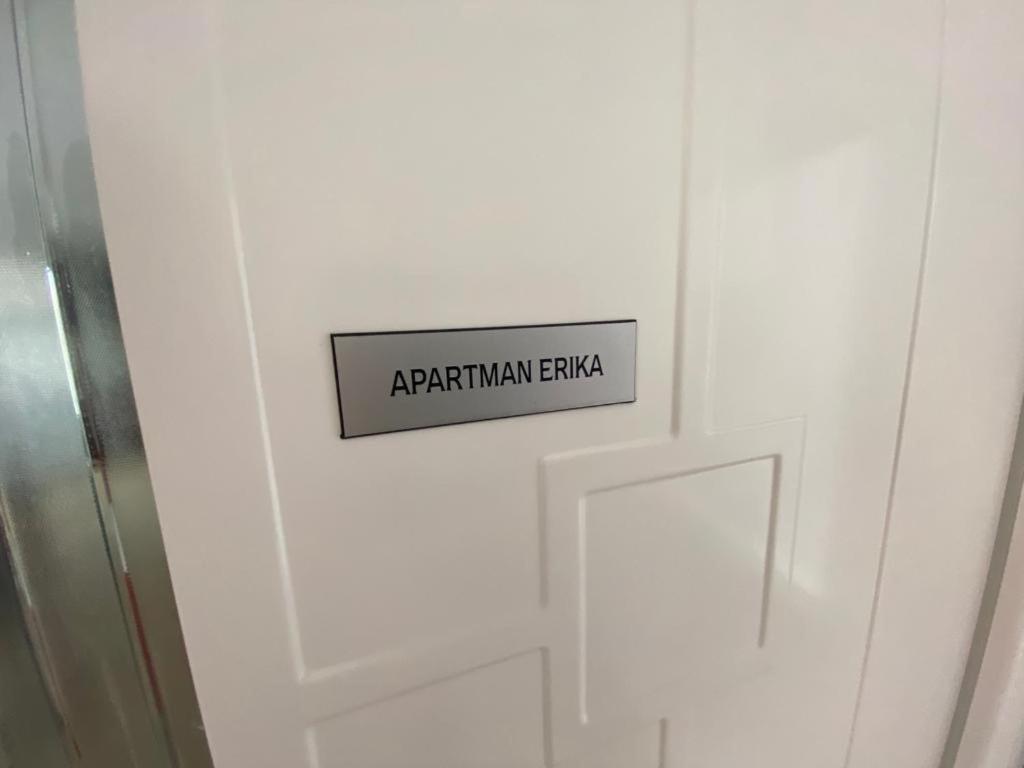 Apartman Erika Nin Zewnętrze zdjęcie